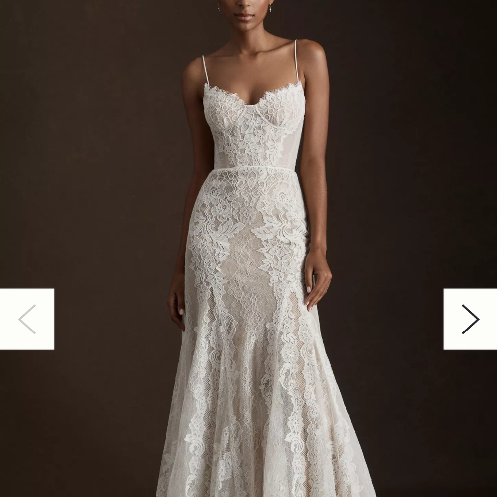 Elegant Lace Gown in Cream